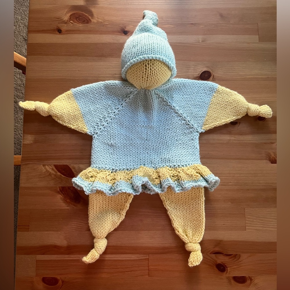 Hand knit Knubbelchen lovey doll